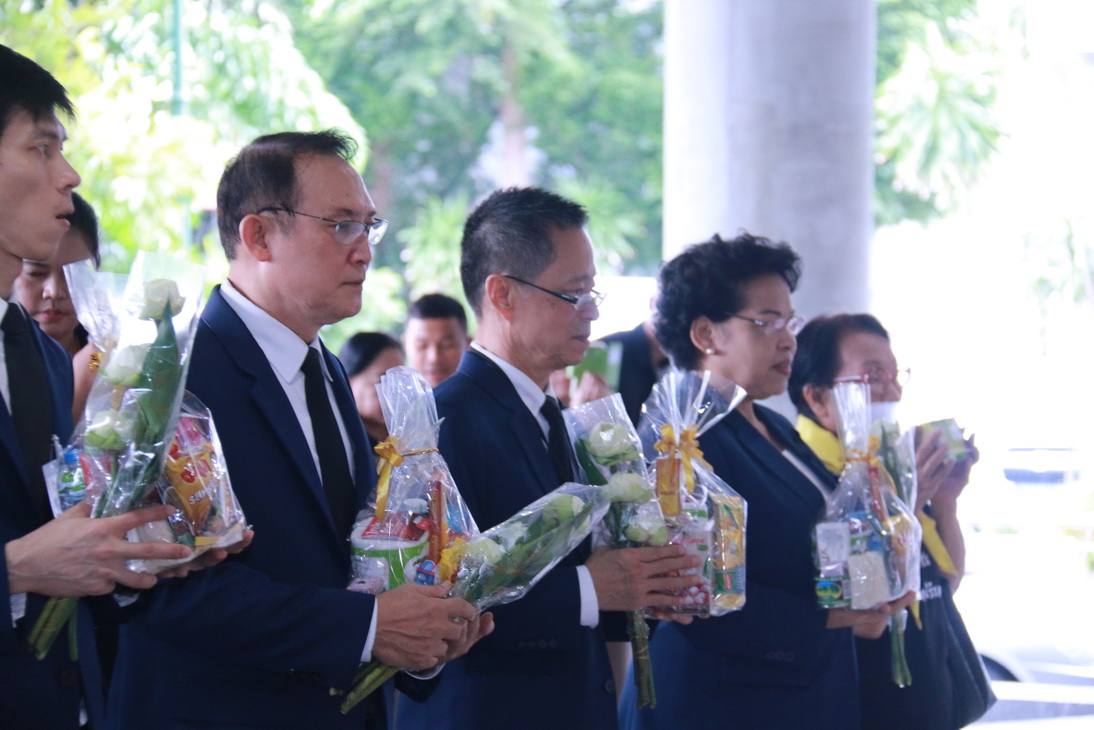ร่วมทำบุญตักบาตรเพื่อถวายเป็นพระราชกุศล และพิธีถวายพระพรชัยมงคล — 2 พฤษภาคม 2025 — สถาบันเทคโนโลยีจิตรลดา CDTI