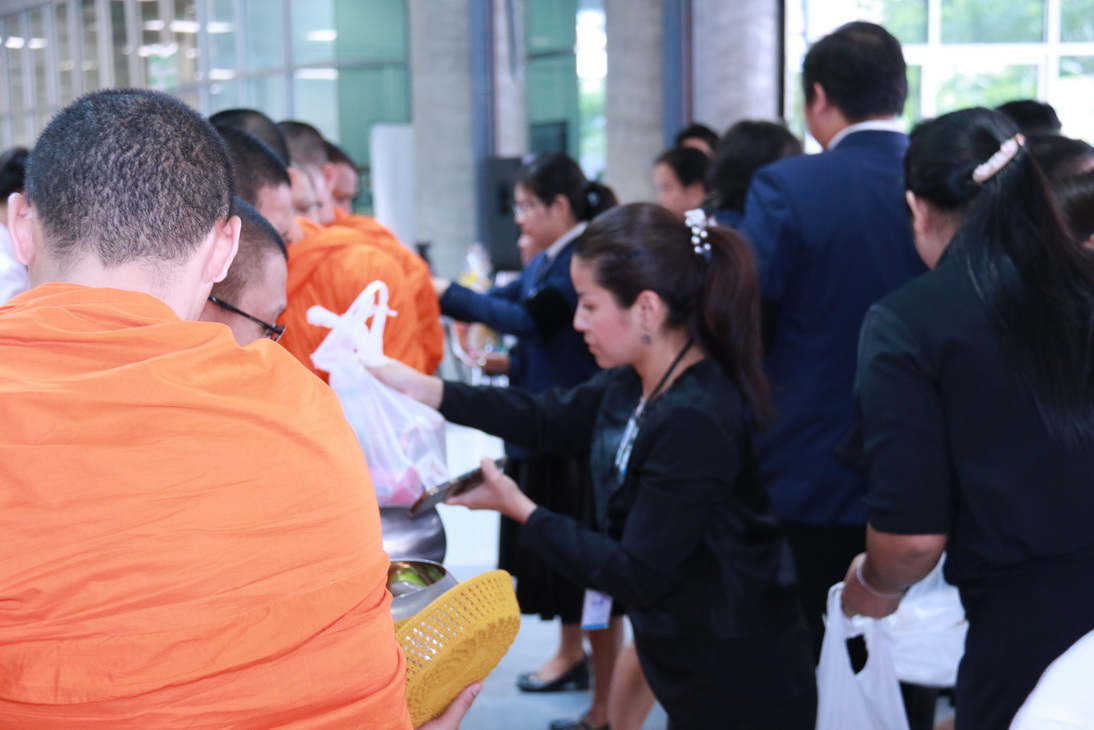ร่วมทำบุญตักบาตรเพื่อถวายเป็นพระราชกุศล และพิธีถวายพระพรชัยมงคล — 2 พฤษภาคม 2025 — สถาบันเทคโนโลยีจิตรลดา CDTI