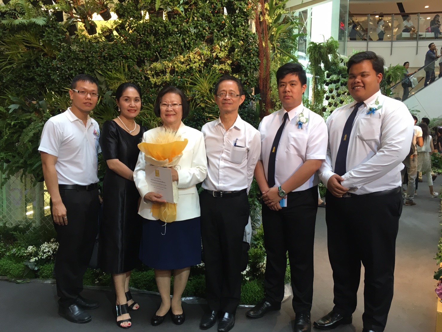 รับมอบใบประกาศเกียรติคุณ — 2 พฤษภาคม 2025 — สถาบันเทคโนโลยีจิตรลดา CDTI