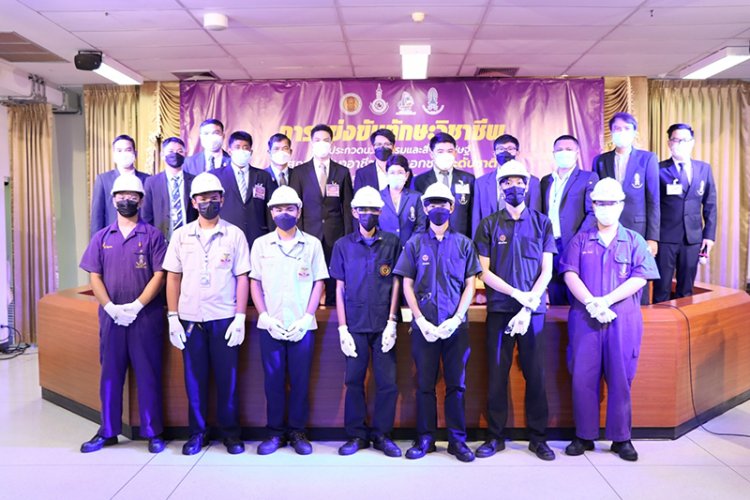 สยามรัฐ สจด. คว้าชัย การแข่งขันทักษะวิชาชีพ การประกวดนวัตกรรมและสิ่งประดิษฐ์ — 2 พฤษภาคม 2025 — สถาบันเทคโนโลยีจิตรลดา CDTI