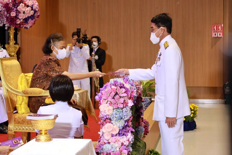 พระราชทานเข็มที่ระลึก ส.ธ. แก่ผู้ทำคุณประโยชน์แก่สถาบัน — 1 พฤษภาคม 2025 — สถาบันเทคโนโลยีจิตรลดา CDTI
