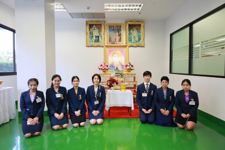 ถวายแจกันดอกไม้เนื่องในโอกาสวันคล้ายวันประสูติ — 8 พฤษภาคม 2025 — สถาบันเทคโนโลยีจิตรลดา CDTI