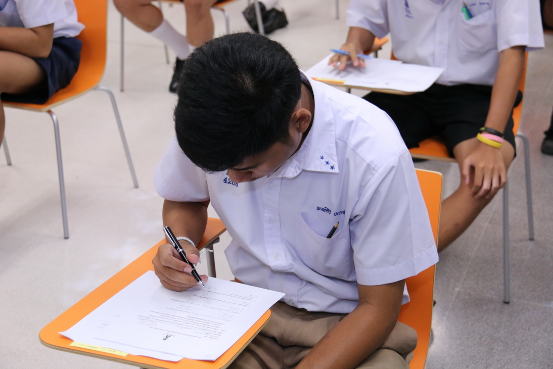 บรรยากาศการสอบข้อเขียนของนักศึกษาที่สมัครสอบ ประจำปีการศึกษา 2558 &mdash; 8 สิงหาคม 2026 &mdash; สถาบันเทคโนโลยีจิตรลดา CDTI