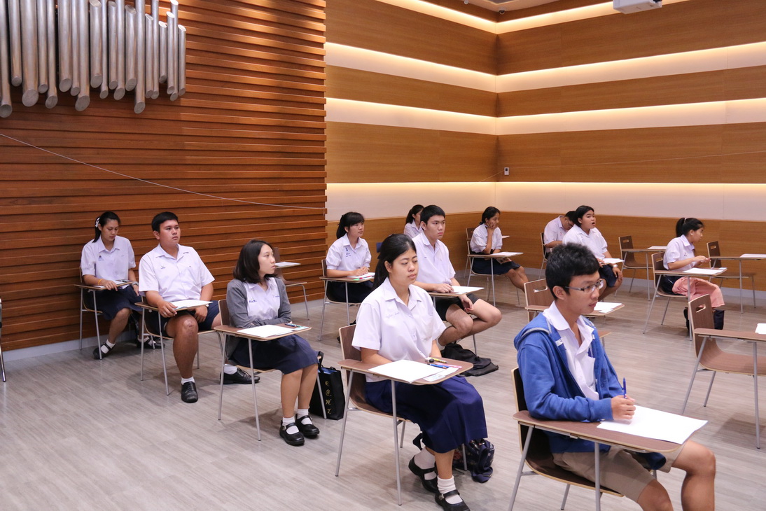 บรรยากาศการสอบข้อเขียนของนักศึกษาที่สมัครสอบ ประจำปีการศึกษา 2558 &mdash; 8 สิงหาคม 2026 &mdash; สถาบันเทคโนโลยีจิตรลดา CDTI