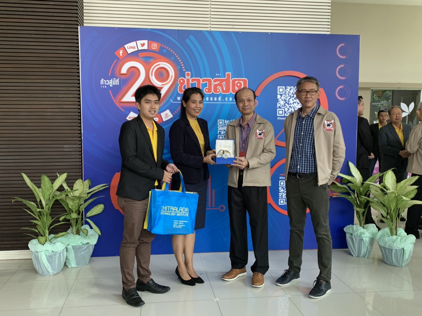 มอบของขวัญสื่อมวลชน มอบของขวัญสื่อมวลชน — 6 สิงหาคม 2026 — สถาบันเทคโนโลยีจิตรลดา CDTI