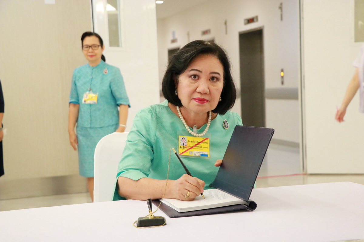 ถวายแจกันดอกไม้ &mdash; 11 กรกฎาคม 2026 &mdash; สถาบันเทคโนโลยีจิตรลดา CDTI