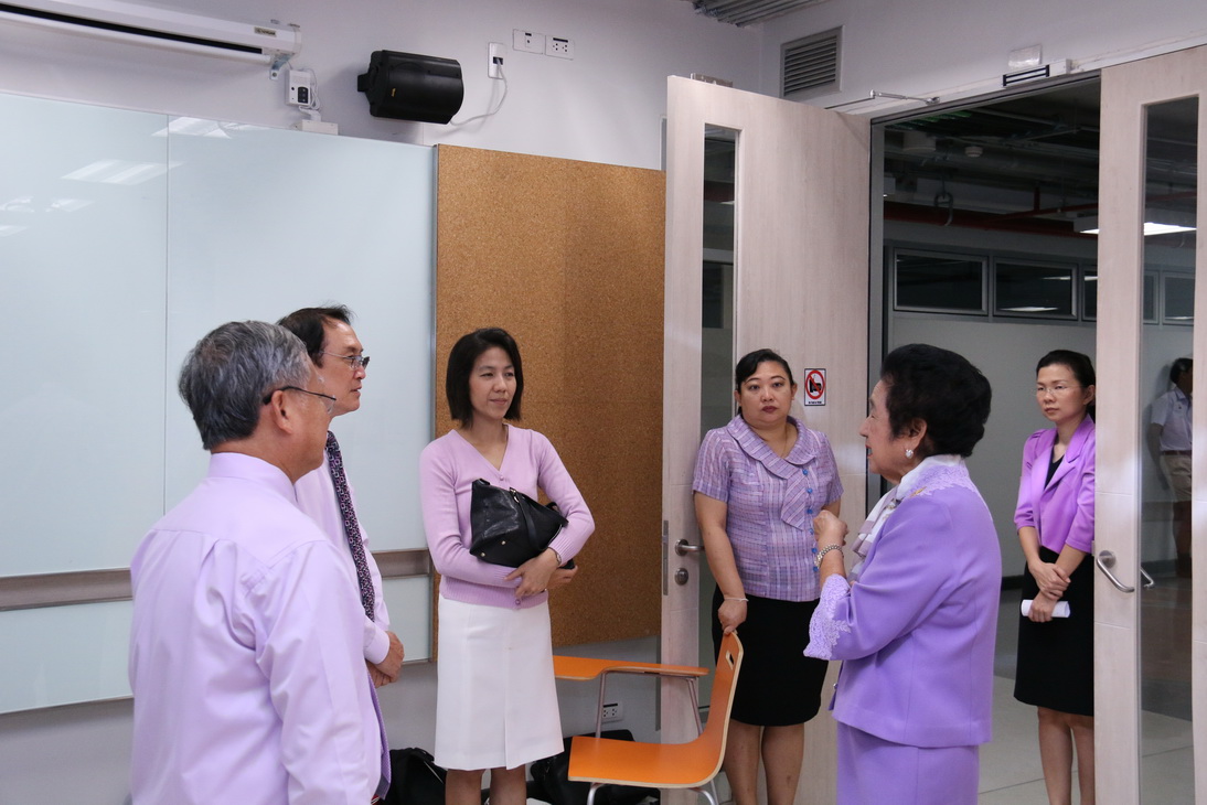 บรรยากาศการสอบข้อเขียนของนักศึกษาที่สมัครสอบ ประจำปีการศึกษา 2558 &mdash; 8 สิงหาคม 2026 &mdash; สถาบันเทคโนโลยีจิตรลดา CDTI