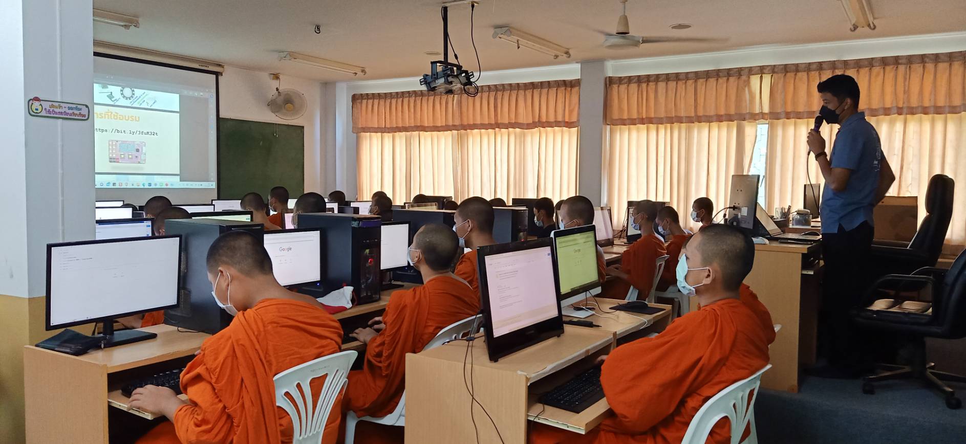 การอบรมไมโครคอนโทรลเลอร์สำหรับการเรียนรู้ด้านวิทยาการคำนวณ — 1 พฤษภาคม 2025 — สถาบันเทคโนโลยีจิตรลดา CDTI