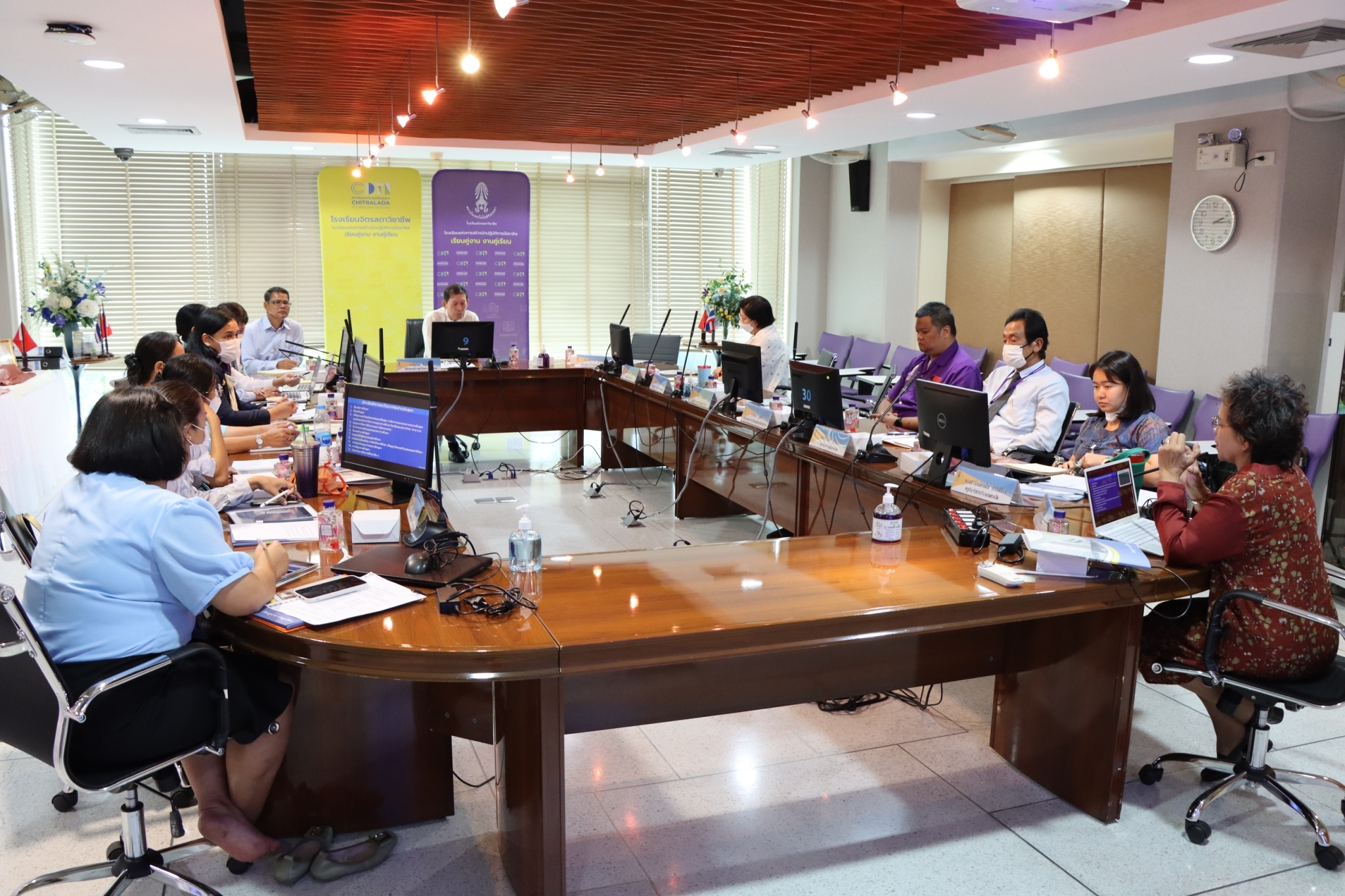 ประชุมโครงการจัดทำกรอบแนวคิดหลักสูตรระดับปริญญาตรี สาขาวิชาเทคโนโลยีเกษตรนวัต — 2 พฤษภาคม 2025 — สถาบันเทคโนโลยีจิตรลดา CDTI
