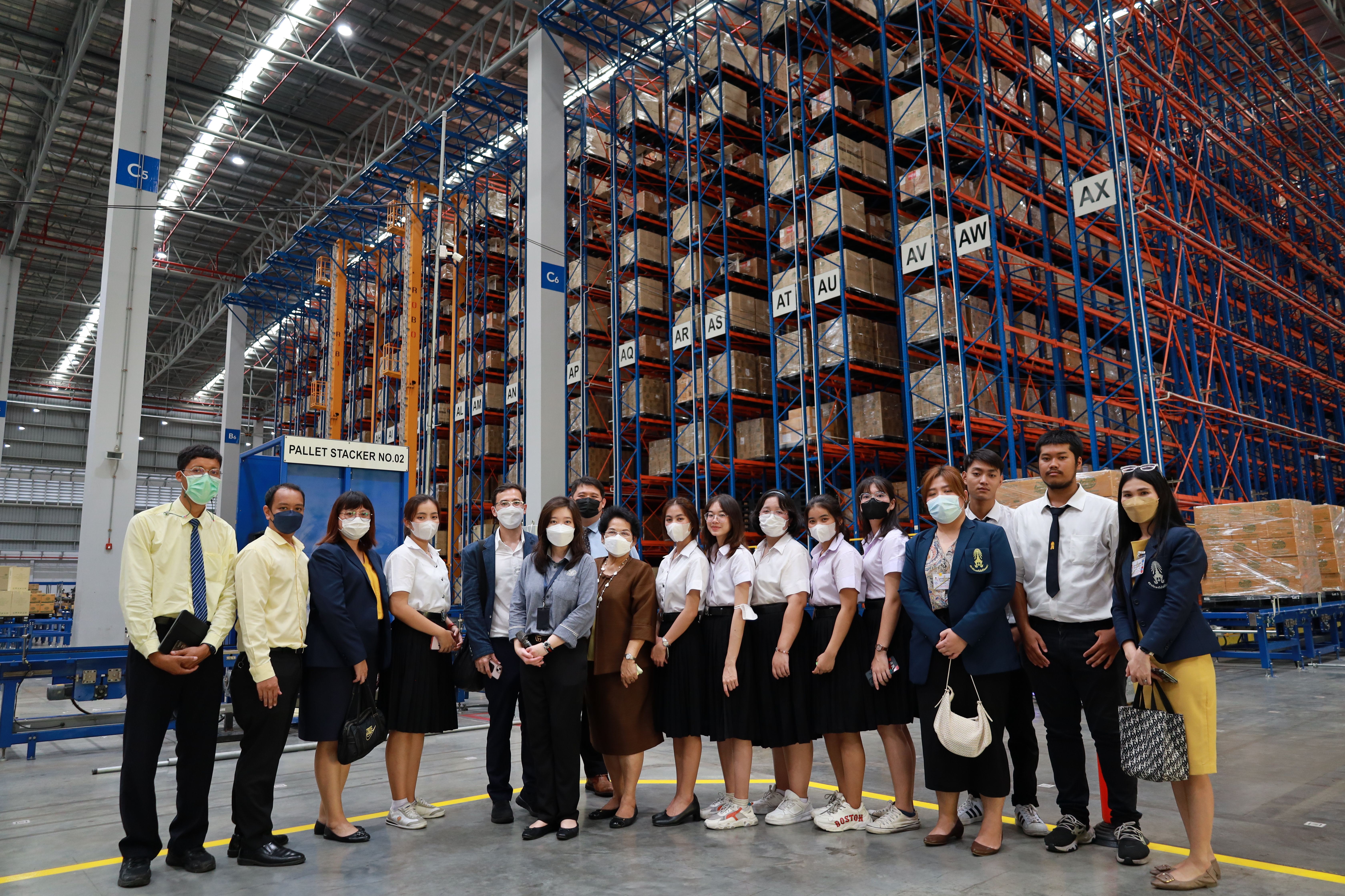 ​​​​​​​​​​​​​​ศึกษาดูงานศูนย์ธุรกิจคาเฟ่ อเมซอน — 2 พฤษภาคม 2025 — สถาบันเทคโนโลยีจิตรลดา CDTI