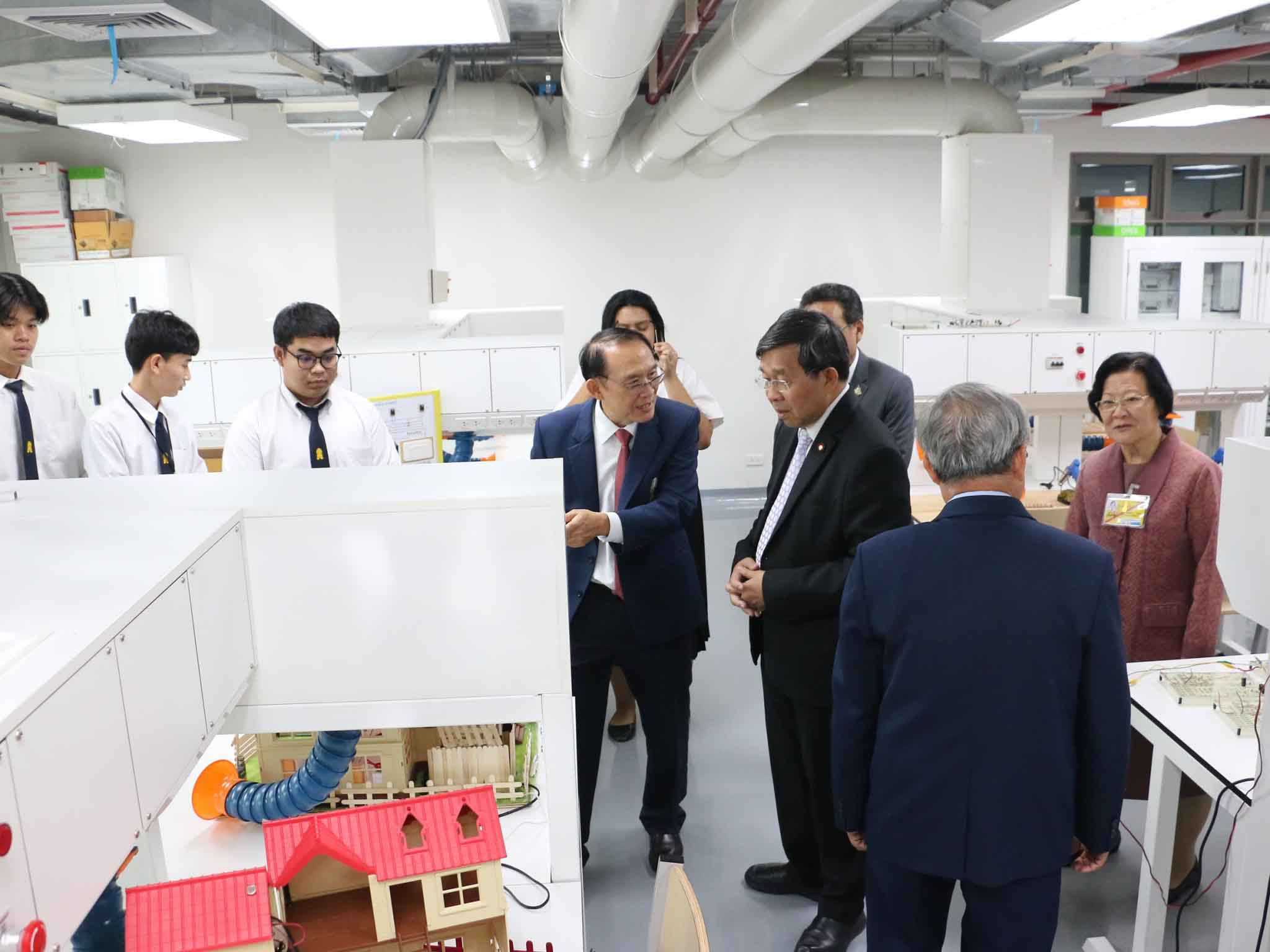 ต้อนรับคณะปลัดกระทรวง อว. — 5 พฤษภาคม 2025 — สถาบันเทคโนโลยีจิตรลดา CDTI