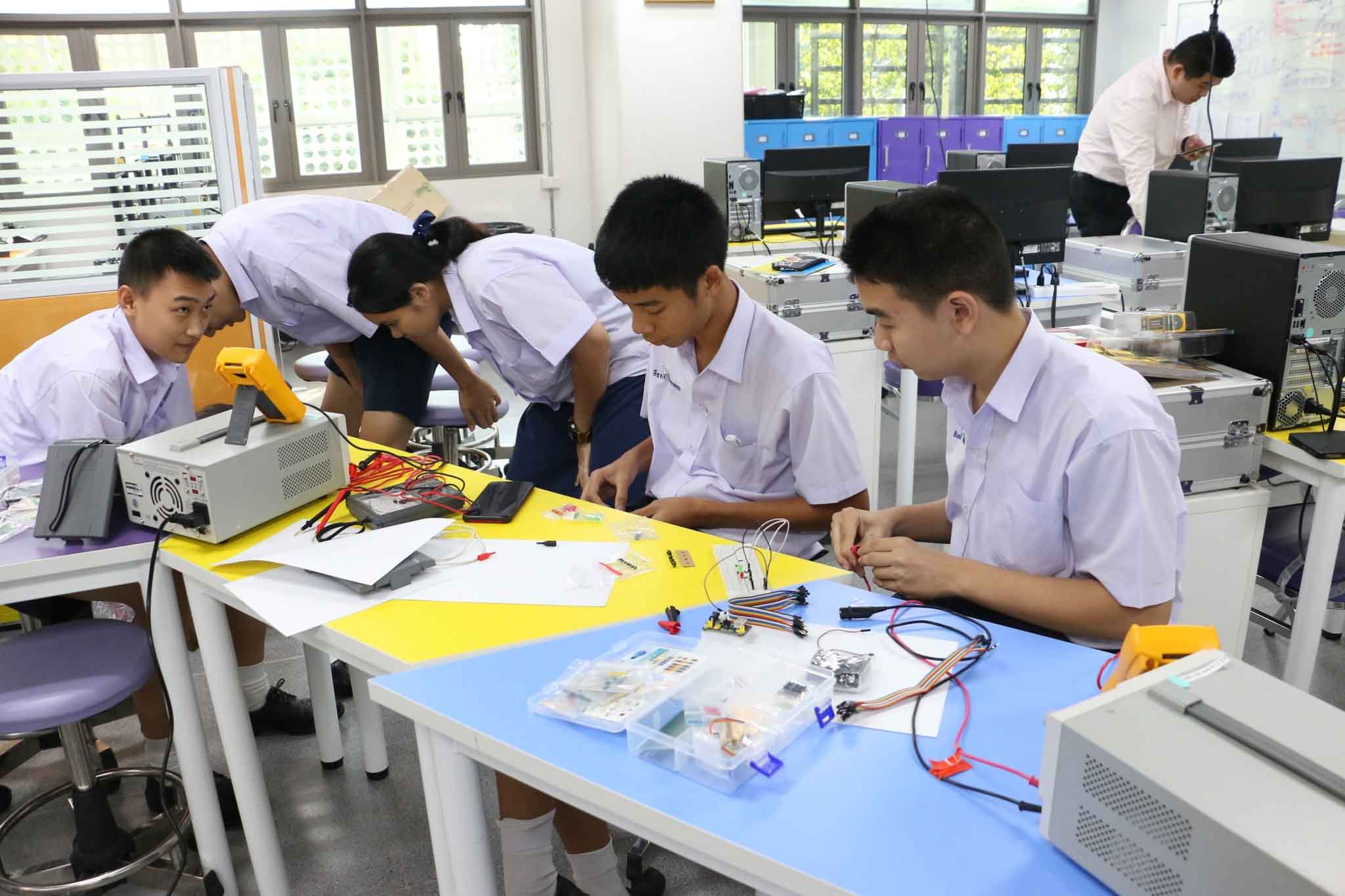 ต้อนรับคณะปลัดกระทรวง อว. — 5 พฤษภาคม 2025 — สถาบันเทคโนโลยีจิตรลดา CDTI