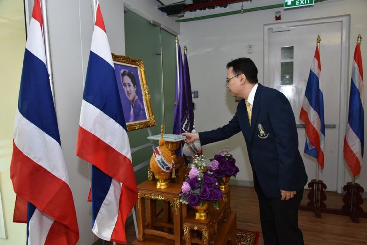รับไดอารี่พระราชทานประจำปี 2563 — 5 พฤษภาคม 2025 — สถาบันเทคโนโลยีจิตรลดา CDTI