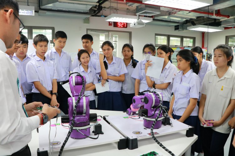 ต้อนรับคณะนักเรียนโรงเรียนจิตรลดา — 9 พฤษภาคม 2025 — สถาบันเทคโนโลยีจิตรลดา CDTI