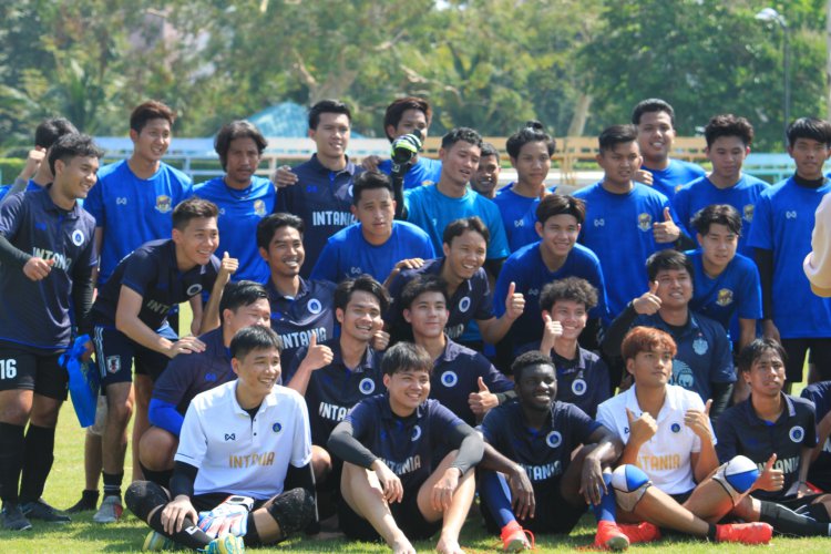 ฟุตบอลกระชับมิตร — 2 พฤษภาคม 2025 — สถาบันเทคโนโลยีจิตรลดา CDTI