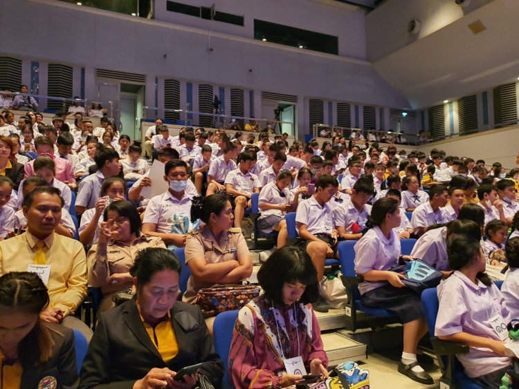 สร้างสรรค์ผลงานประเภทต่างๆกับศิลปินแห่งชาติและนานาชาติสัญจร 2563 — 25 เมษายน 2025 — สถาบันเทคโนโลยีจิตรลดา CDTI