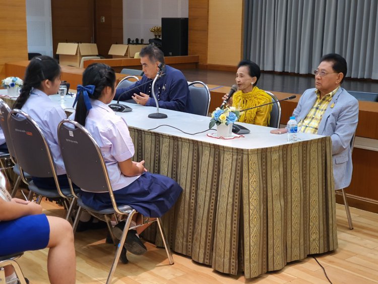 สร้างสรรค์ผลงานประเภทต่างๆกับศิลปินแห่งชาติและนานาชาติสัญจร 2563 — 25 เมษายน 2025 — สถาบันเทคโนโลยีจิตรลดา CDTI