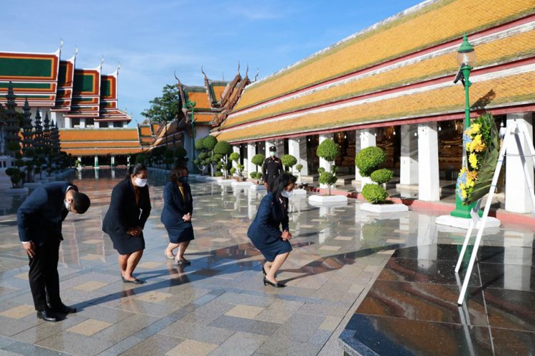 วางพวงมาลาถวายสักการะพระบาทสมเด็จพระปรเมนทรมหาอานันทมหิดล พระอัฐมรามาธิบดินทร รัชกาลที่ 8 — 6 พฤษภาคม 2025 — สถาบันเทคโนโลยีจิตรลดา CDTI