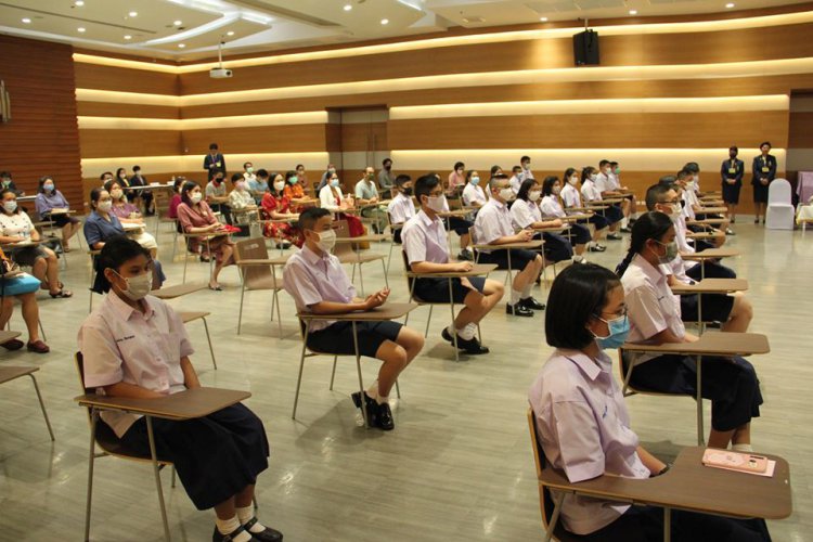 พิธีปฐมนิเทศและมอบตัวนักเรียนใหม่ ชั้นปี 1 ระดับ ปวช. ปีการศึกษา 2563 — 6 พฤษภาคม 2025 — สถาบันเทคโนโลยีจิตรลดา CDTI