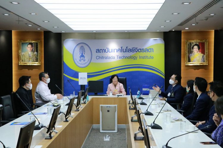 รับมอบคอมพิวเตอร์จากกลุ่มธุรกิจโครงการไอที บจม.เอสวีโอเอ — 6 พฤษภาคม 2025 — สถาบันเทคโนโลยีจิตรลดา CDTI