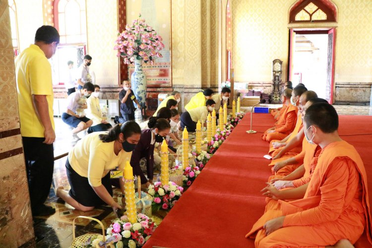 สจด. ถวายเทียนพรรษา เนื่องในวันเข้าพรรษา ณ อุโบสถ วัดเบญจมบพิตรดุสิตวนาราม ราชวรวิหาร — 6 พฤษภาคม 2025 — สถาบันเทคโนโลยีจิตรลดา CDTI