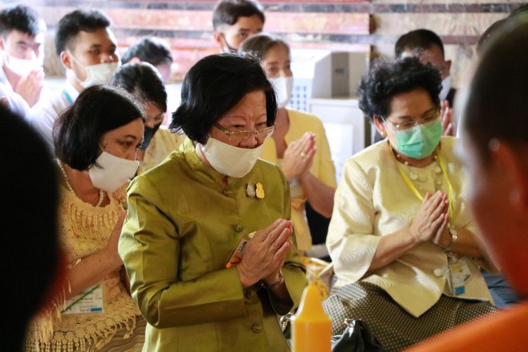 สจด. ถวายเทียนพรรษา เนื่องในวันเข้าพรรษา ณ อุโบสถ วัดเบญจมบพิตรดุสิตวนาราม ราชวรวิหาร — 6 พฤษภาคม 2025 — สถาบันเทคโนโลยีจิตรลดา CDTI
