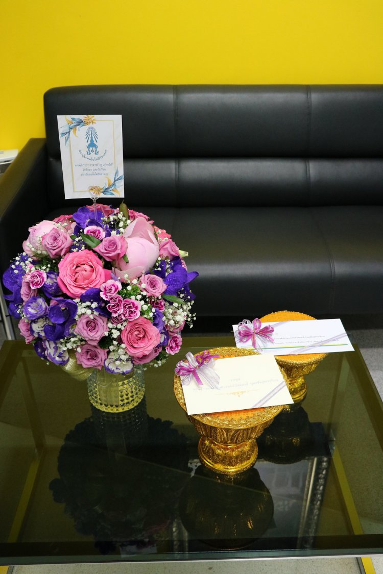 เนื่องในโอกาสวันคล้ายวันประสูติพระเจ้าวรวงศ์เธอ พระองค์เจ้าโสมสวลี กรมหมื่นสุทธนารีนาถ คณะผู้บริหารสถาบันเทคโนโลยีจิตรลดา เข้าถวายแจกันดอกไม้ และบัตรถวายพระพร ณ ศาลาดุสิดาลัย — 6 พฤษภาคม 2025 — สถาบันเทคโนโลยีจิตรลดา CDTI