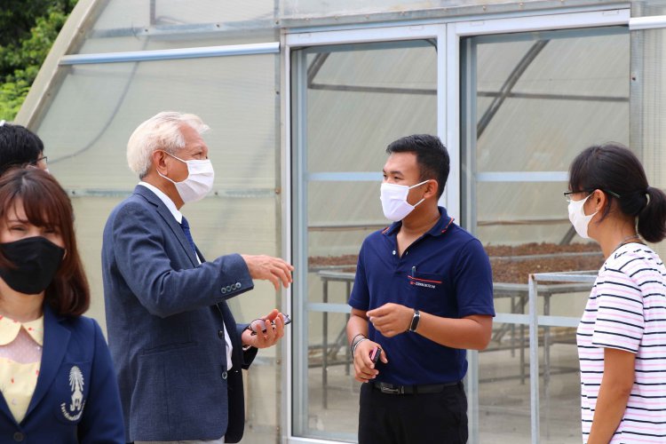 คณะเทคโนโลยีอุตสาหกรรม ดูงานห้องปฏิบัติการวิจัยพลังงานแสงอาทิตย์ มหาวิทยาลัยศิลปากร และบริษัท สามมิตรมอเตอร์สแมนูแฟคเจอริง จำกัด (มหาชน) — 6 พฤษภาคม 2025 — สถาบันเทคโนโลยีจิตรลดา CDTI