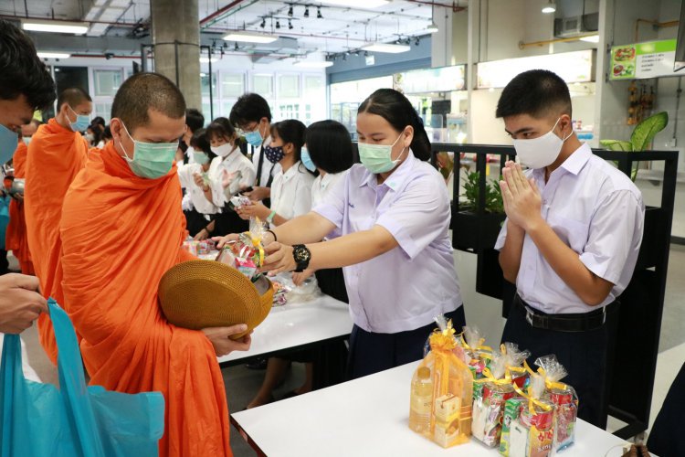 ถวายพระพรชัยมงคลพระบาทสมเด็จพระปรเมนทรรามาธิบดีศรีสินทรมหาวชิราลงกรณ พระวชิรเกล้าเจ้าอยู่หัว — 6 พฤษภาคม 2025 — สถาบันเทคโนโลยีจิตรลดา CDTI