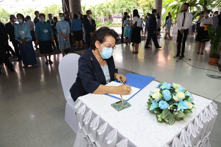 ถวายพระพรชัยมงคล เนื่องในโอกาสวันเฉลิมพระชนมพรรษาสมเด็จพระนางเจ้าสิริกิติ์ พระบรมราชินีนาถ พระบรมราชชนนีพันปีหลวง — 6 พฤษภาคม 2025 — สถาบันเทคโนโลยีจิตรลดา CDTI