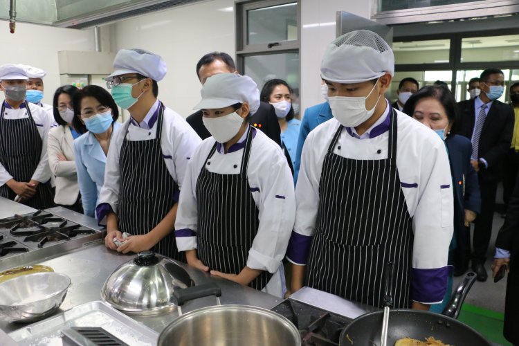 ต้อนรับรัฐมนตรีกระทรวงแรงงานและคณะ ในโอกาสเยี่ยมชมสถาบันฯ — 6 พฤษภาคม 2025 — สถาบันเทคโนโลยีจิตรลดา CDTI
