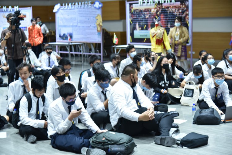 นิทรรศการวัฒนธรรมชาติต่างๆ ในอาเซียน เนื่องในวันอาเซียน (ASEAN Day) — 25 เมษายน 2025 — สถาบันเทคโนโลยีจิตรลดา CDTI