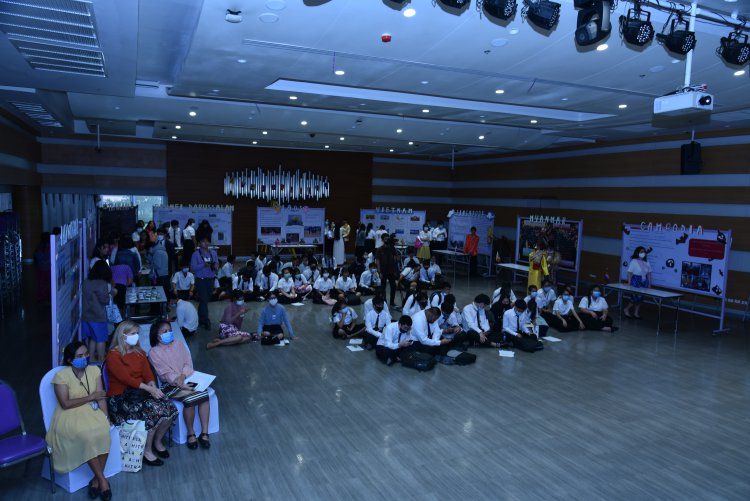 นิทรรศการวัฒนธรรมชาติต่างๆ ในอาเซียน เนื่องในวันอาเซียน (ASEAN Day) — 25 เมษายน 2025 — สถาบันเทคโนโลยีจิตรลดา CDTI
