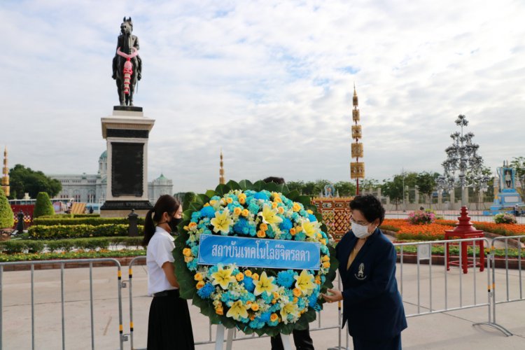 วางพวงมาลาเนื่องในวันปิยมหาราช — 2 พฤษภาคม 2025 — สถาบันเทคโนโลยีจิตรลดา CDTI