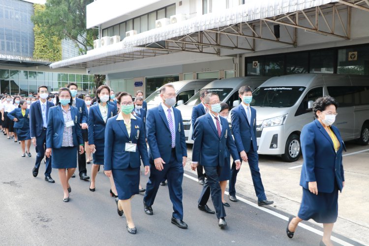 วางพวงมาลาเนื่องในวันปิยมหาราช — 2 พฤษภาคม 2025 — สถาบันเทคโนโลยีจิตรลดา CDTI