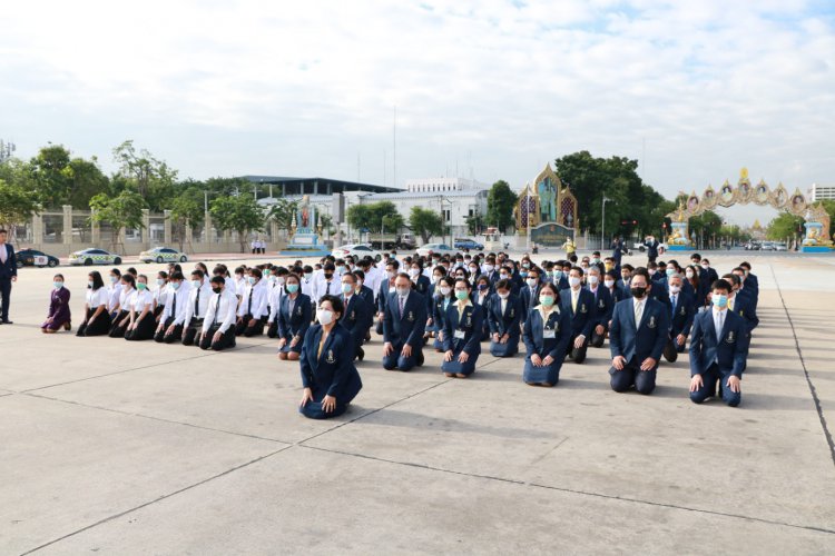 วางพวงมาลาเนื่องในวันปิยมหาราช — 2 พฤษภาคม 2025 — สถาบันเทคโนโลยีจิตรลดา CDTI