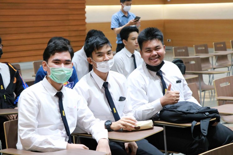 การบรรยายพิเศษ "OnEntrepreneur Journey เส้นทางสู่ผู้ประกอบการมือใหม่" — 8 พฤษภาคม 2025 — สถาบันเทคโนโลยีจิตรลดา CDTI