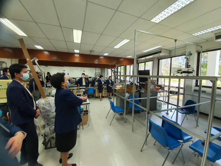 เยี่ยมชมห้องปฏิบัติการของสถาบันเทคโนโลยีแห่งเอเชีย — 8 พฤษภาคม 2025 — สถาบันเทคโนโลยีจิตรลดา CDTI