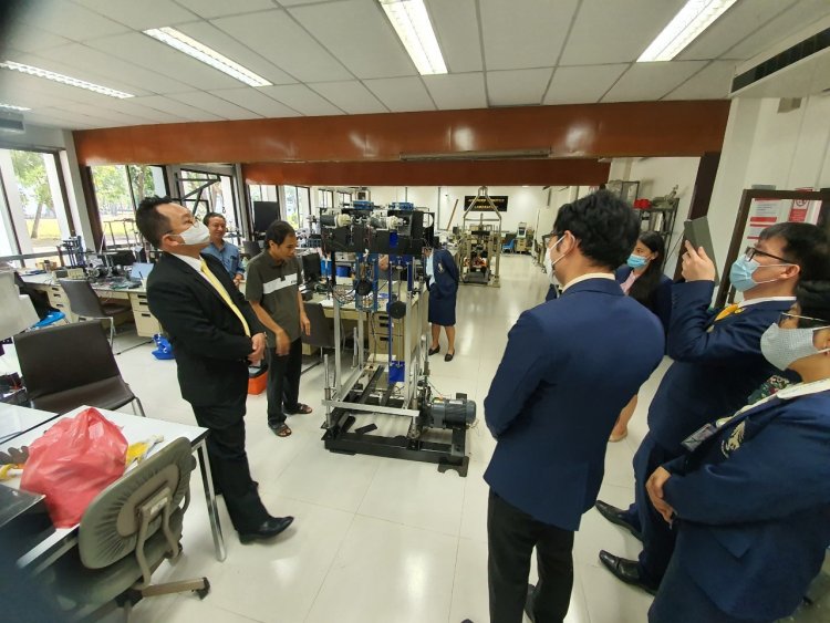 เยี่ยมชมห้องปฏิบัติการของสถาบันเทคโนโลยีแห่งเอเชีย — 8 พฤษภาคม 2025 — สถาบันเทคโนโลยีจิตรลดา CDTI