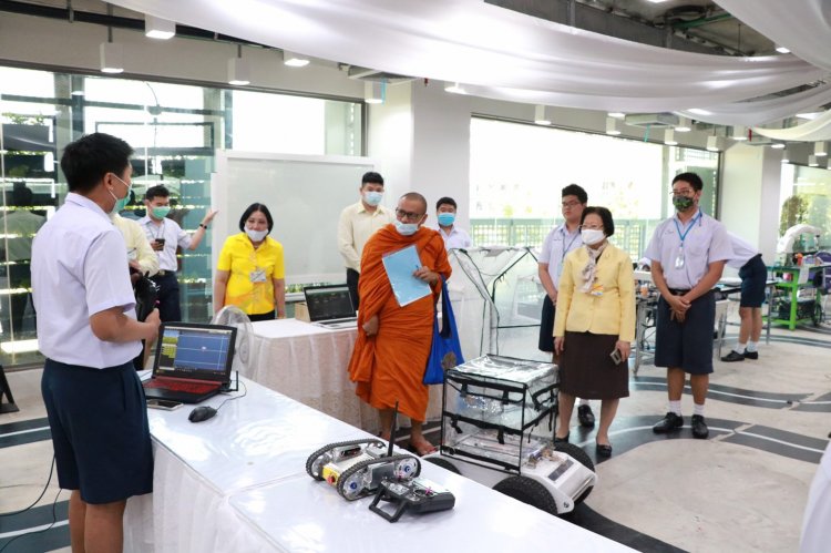 ถวายการต้อนรับคณะภิกษุสงฆ์ สามเณรศึกษาดูงาน — 8 พฤษภาคม 2025 — สถาบันเทคโนโลยีจิตรลดา CDTI