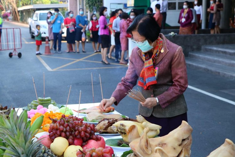 พิธีสักการะสิ่งศักดิ์สิทธิ์ประจำสถาบันเนื่องในวันตรุษจีน — 9 พฤษภาคม 2025 — สถาบันเทคโนโลยีจิตรลดา CDTI