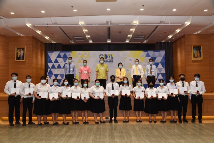 พิธีมอบใบประกาศและเข็มเชิดชูเกียรติ — 26 เมษายน 2025 — สถาบันเทคโนโลยีจิตรลดา CDTI
