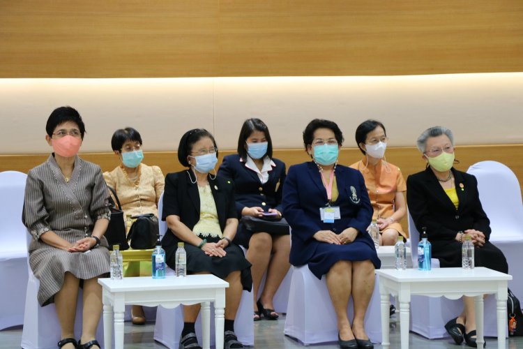 พิธีมอบประกาศนียบัตรหลักสูตรพนักงานให้การดูแล รุ่นที่ 1 — 6 พฤษภาคม 2025 — สถาบันเทคโนโลยีจิตรลดา CDTI