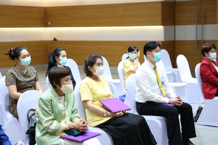 พิธีมอบประกาศนียบัตรหลักสูตรพนักงานให้การดูแล รุ่นที่ 1 — 6 พฤษภาคม 2025 — สถาบันเทคโนโลยีจิตรลดา CDTI