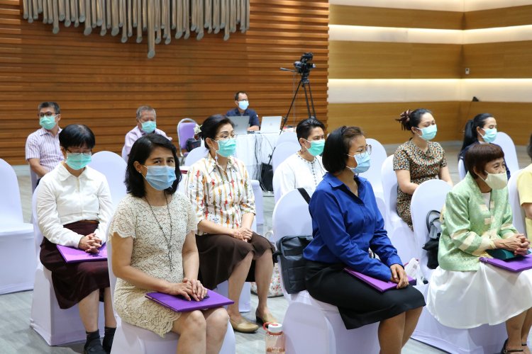 พิธีมอบประกาศนียบัตรหลักสูตรพนักงานให้การดูแล รุ่นที่ 1 — 6 พฤษภาคม 2025 — สถาบันเทคโนโลยีจิตรลดา CDTI