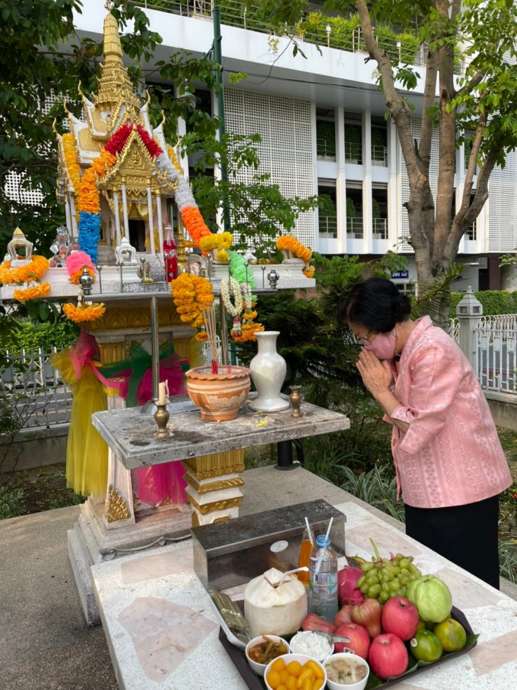 สักการะสิ่งศักดิ์สิทธิ์ประจำสำนักพระราชวัง — 4 พฤษภาคม 2025 — สถาบันเทคโนโลยีจิตรลดา CDTI
