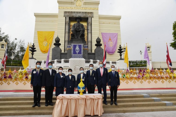 วางพานพุ่มถวายราชสักการะ — 4 พฤษภาคม 2025 — สถาบันเทคโนโลยีจิตรลดา CDTI
