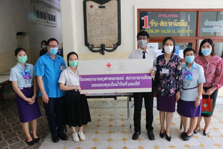มอบอาหารกล่องแก่บุคลากรทางการแพทย์ — 5 พฤษภาคม 2025 — สถาบันเทคโนโลยีจิตรลดา CDTI