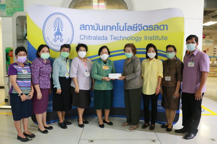 รับมอบของสำหรับบุคลากรทางการแพทย์ — 9 พฤษภาคม 2025 — สถาบันเทคโนโลยีจิตรลดา CDTI
