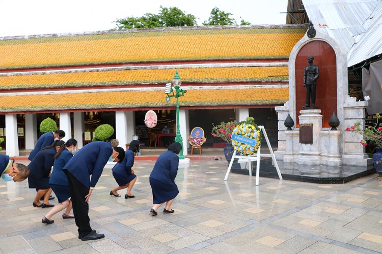 วางพวงมาลา รัชกาลที่ 8 — 2 พฤษภาคม 2025 — สถาบันเทคโนโลยีจิตรลดา CDTI